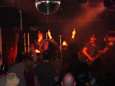 2002